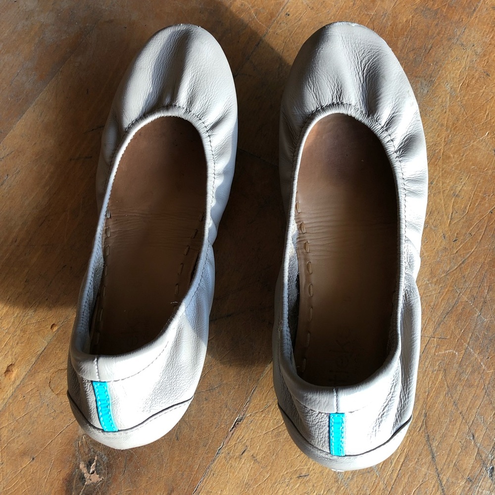 Teiks size 9 flats